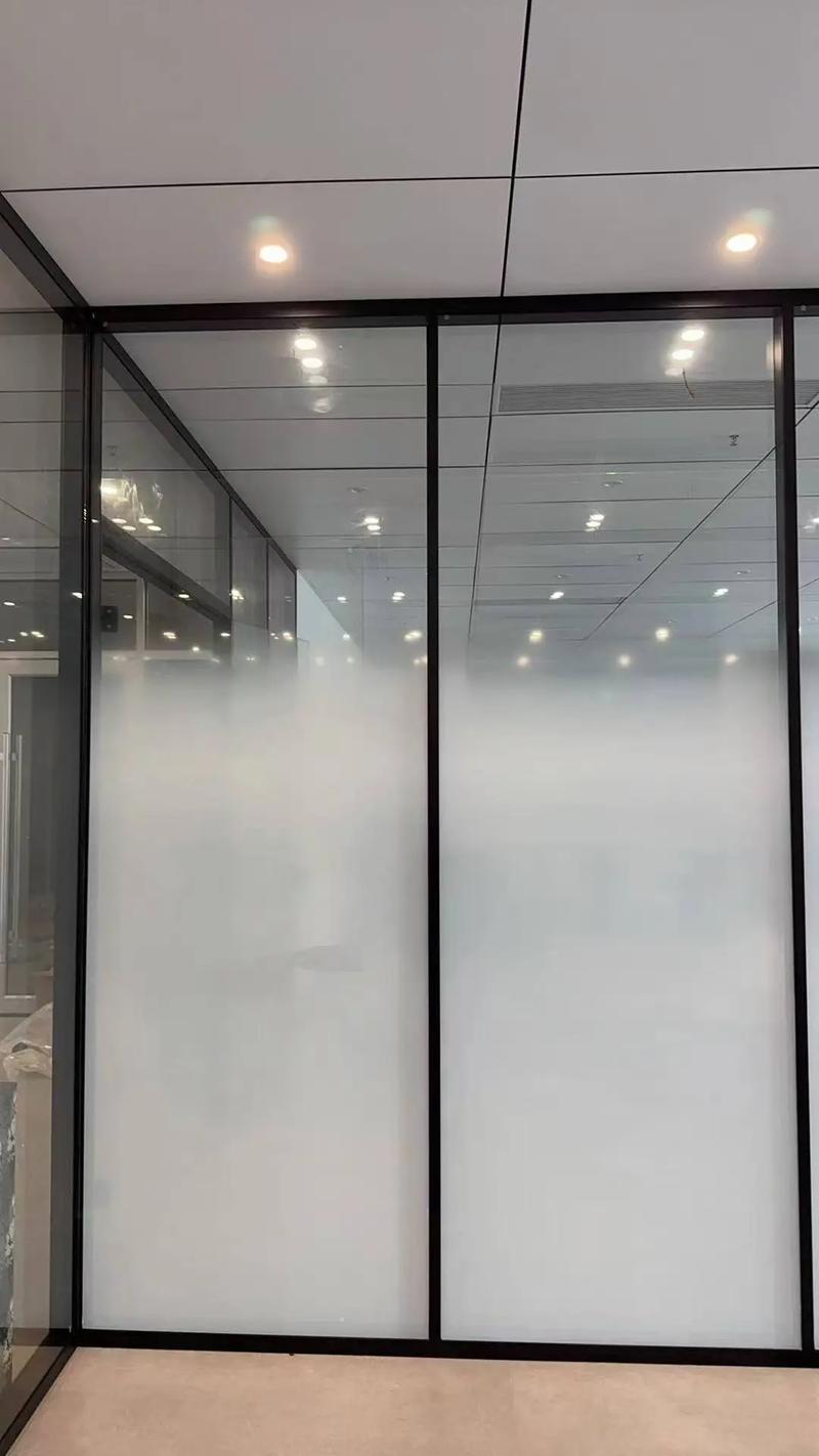 吕梁市专业贴玻璃膜服务,吕梁市贴膜师傅,吕梁市建筑隔热膜施工